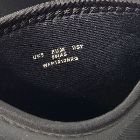 Hunter Women's Size 7 Rain Boots Heeled Ankle Booties Black Gloss Rubber - Picture 6 of 14